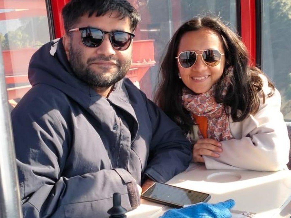 Himanshi and Rewant travelling in a cable car